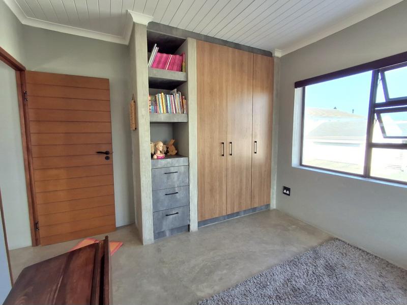 4 Bedroom Property for Sale in Shelley Point Western Cape